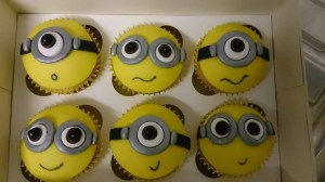 Minion birthday cupcakes