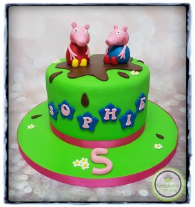 Peppa Pig children's birthday cake with muddy puddle
